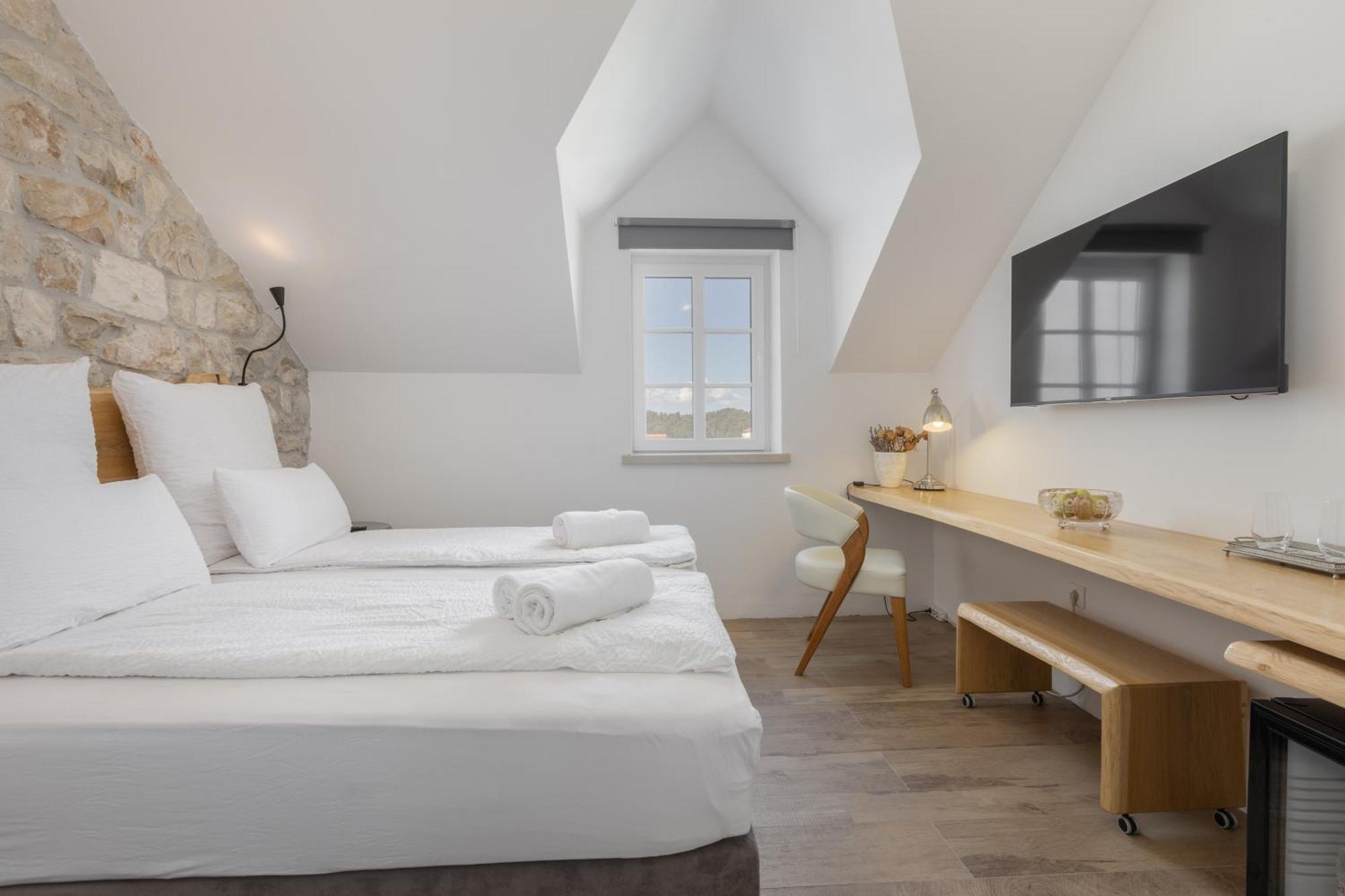 New - Casa Columba - 4 Star Design Boutique Hotel With Outdoor Pool & Private Garden (Adults Only) マカルスカ エクステリア 写真
