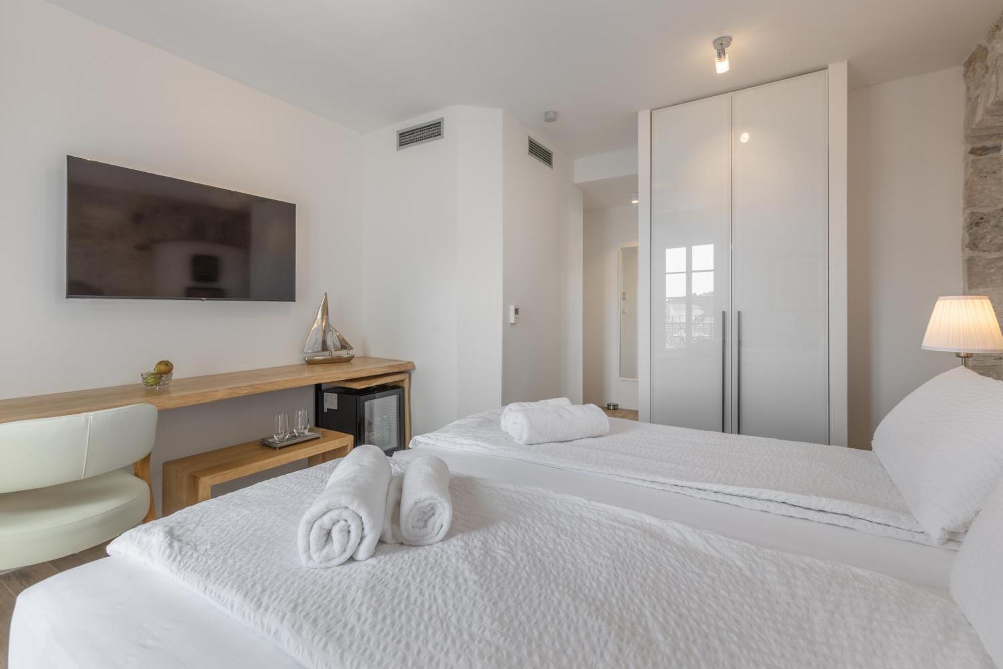 New - Casa Columba - 4 Star Design Boutique Hotel With Outdoor Pool & Private Garden (Adults Only) マカルスカ エクステリア 写真