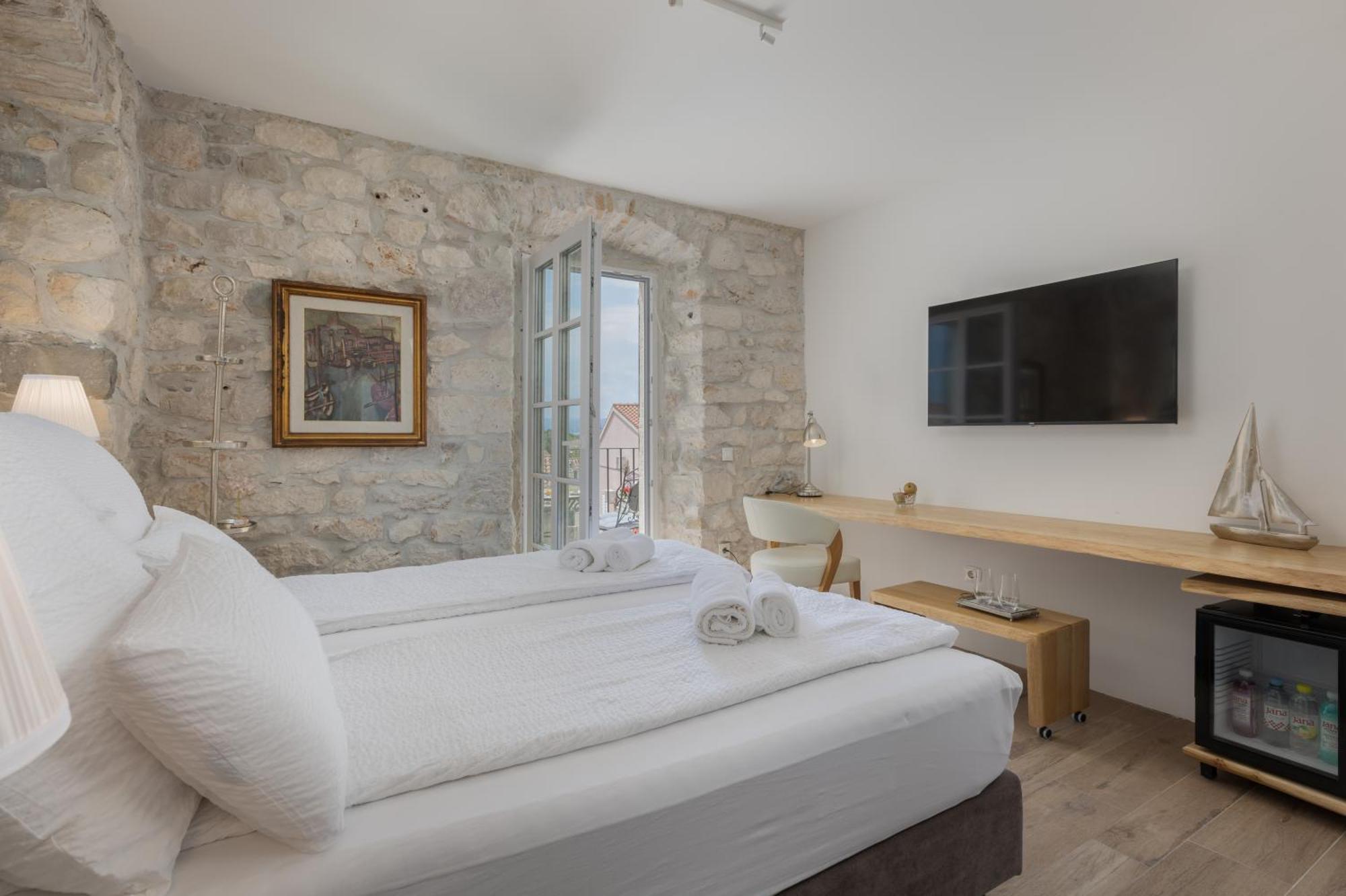 New - Casa Columba - 4 Star Design Boutique Hotel With Outdoor Pool & Private Garden (Adults Only) マカルスカ エクステリア 写真