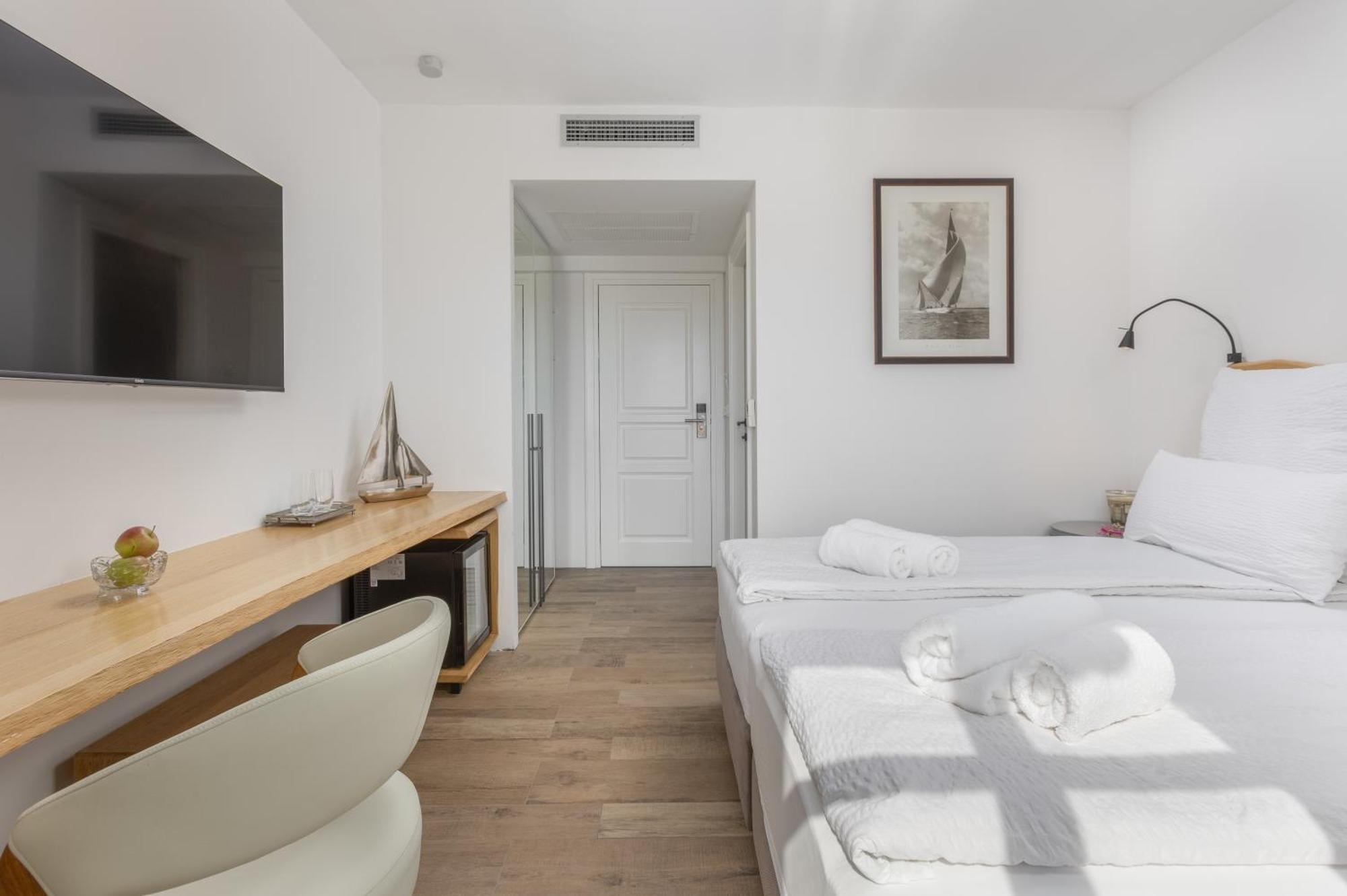 New - Casa Columba - 4 Star Design Boutique Hotel With Outdoor Pool & Private Garden (Adults Only) マカルスカ エクステリア 写真