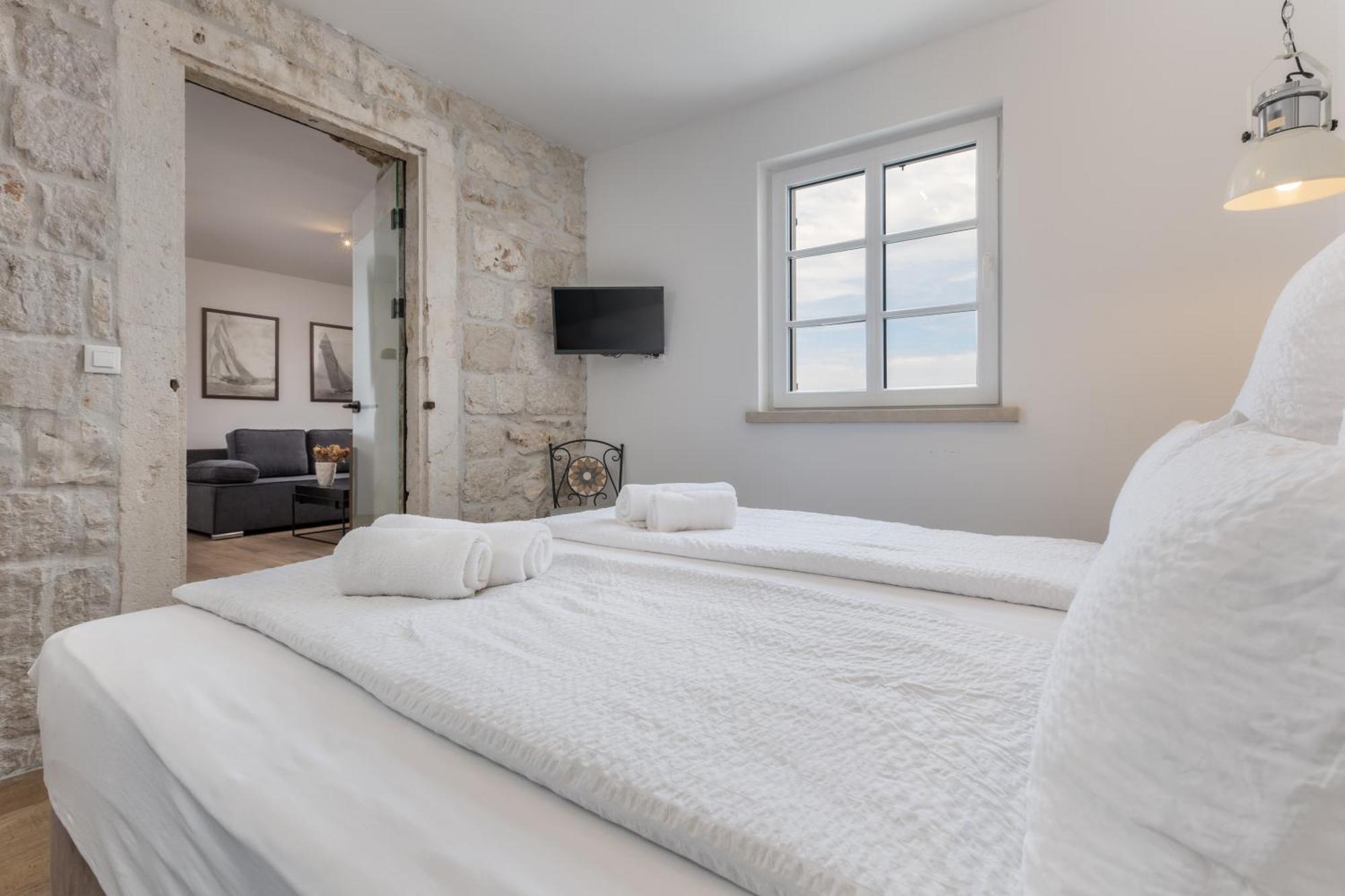 New - Casa Columba - 4 Star Design Boutique Hotel With Outdoor Pool & Private Garden (Adults Only) マカルスカ エクステリア 写真